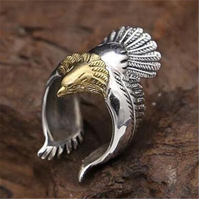 Teilen Sie Farbe Retro Eagle Display Wings Open Eagle Ring