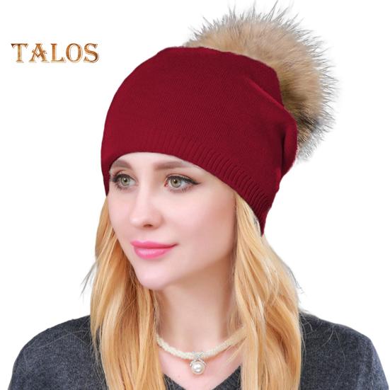 

Зимняя женская шапка, вязаная, толстая, эластичная, плюшевая, с декором в виде мяча, однотонная, защита ушей, теплая, повседневная, кепка, головной убор для катания на лыжах и коньках вино красного