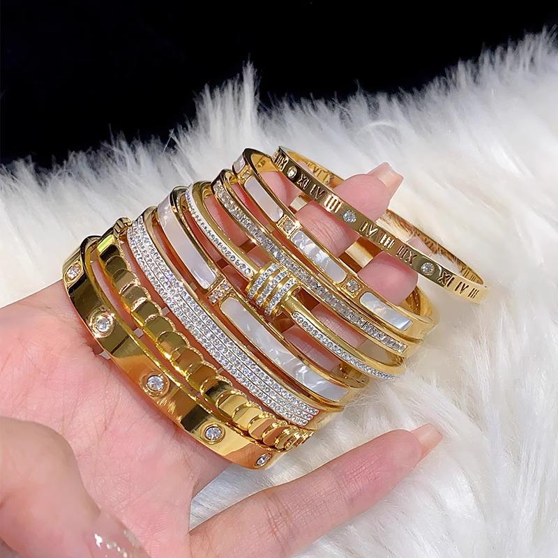 Gold-Tone Titanium Steel Zircon Bracelet for Women, Luxurious Plain Band, Couple's Ring-Inspired Hand Jewelry, New Style