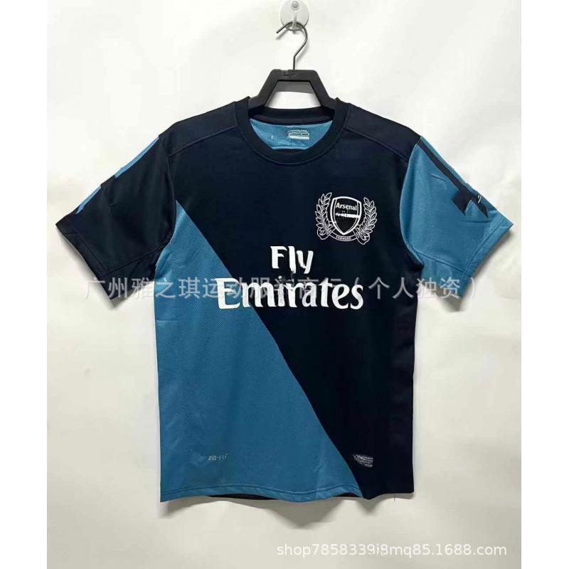 Retro Series Jersey No. 14 Henry Bergkamp Short-sleeved Sports Football Jersey, One Piece Wholesale.