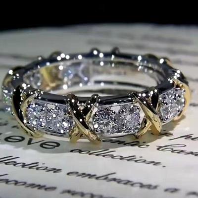 The Best Gift for Women's Rings with a Light Luxury and High-end Feel, with Sparkling Zircon Stones