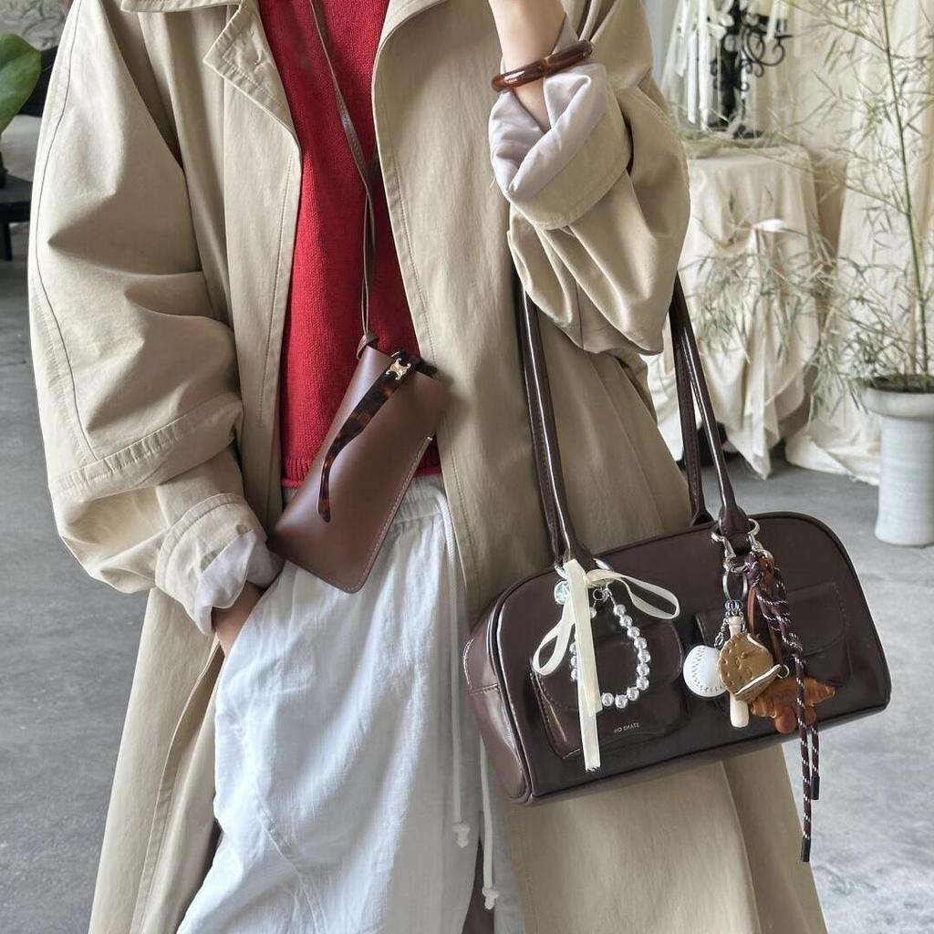 Korean niche simple fashion high-end handbag 2025 new versatile solid color large-capacity commuter tote bag