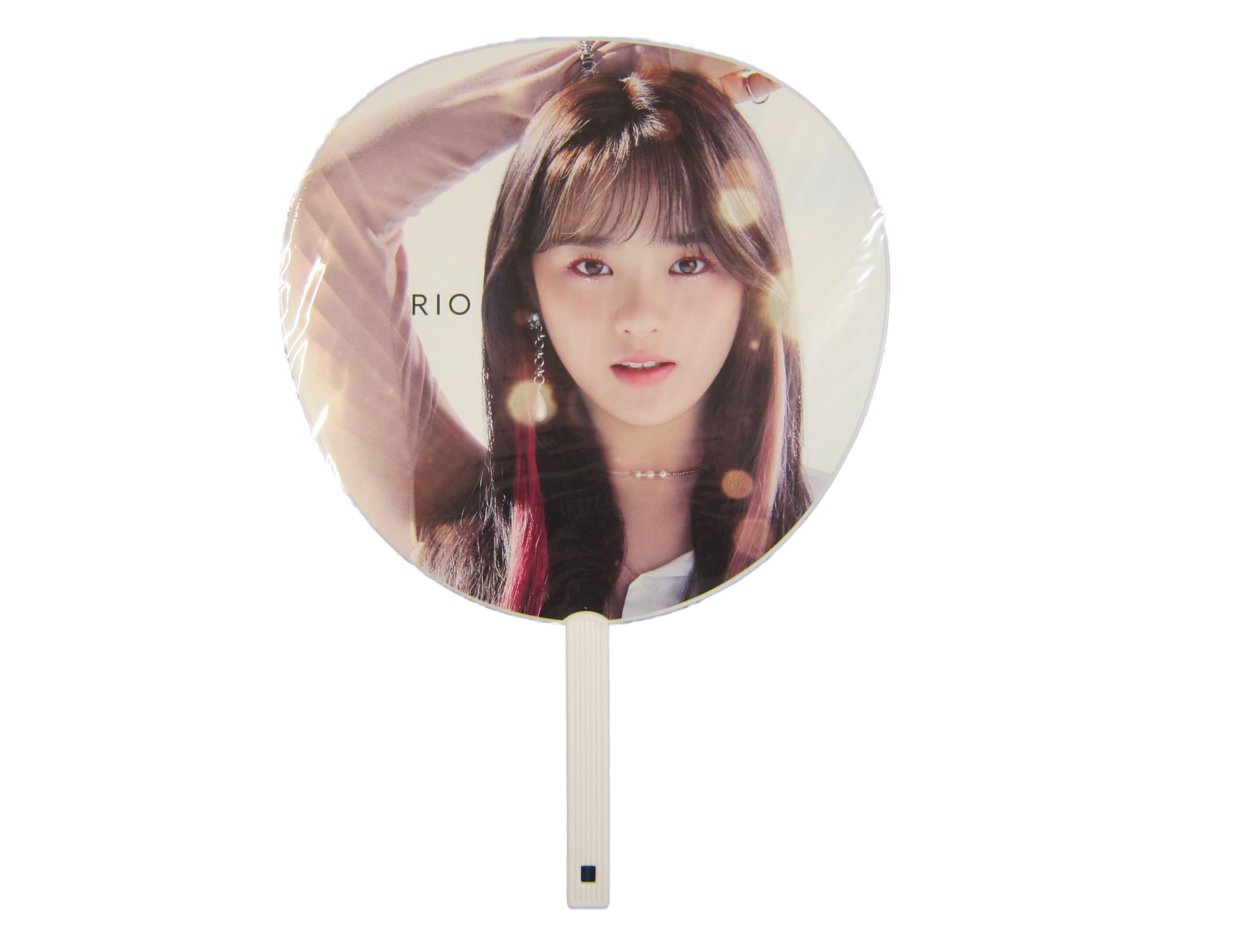 

NiziU NiziU POPUP STORE и фан «Шаг-шаг» [RIO Rio]