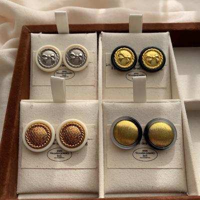 Retro Button-Type Bow Stud Earrings Romantic And Elegant Niche Design High-End Fashion Light Luxury Earrings Women