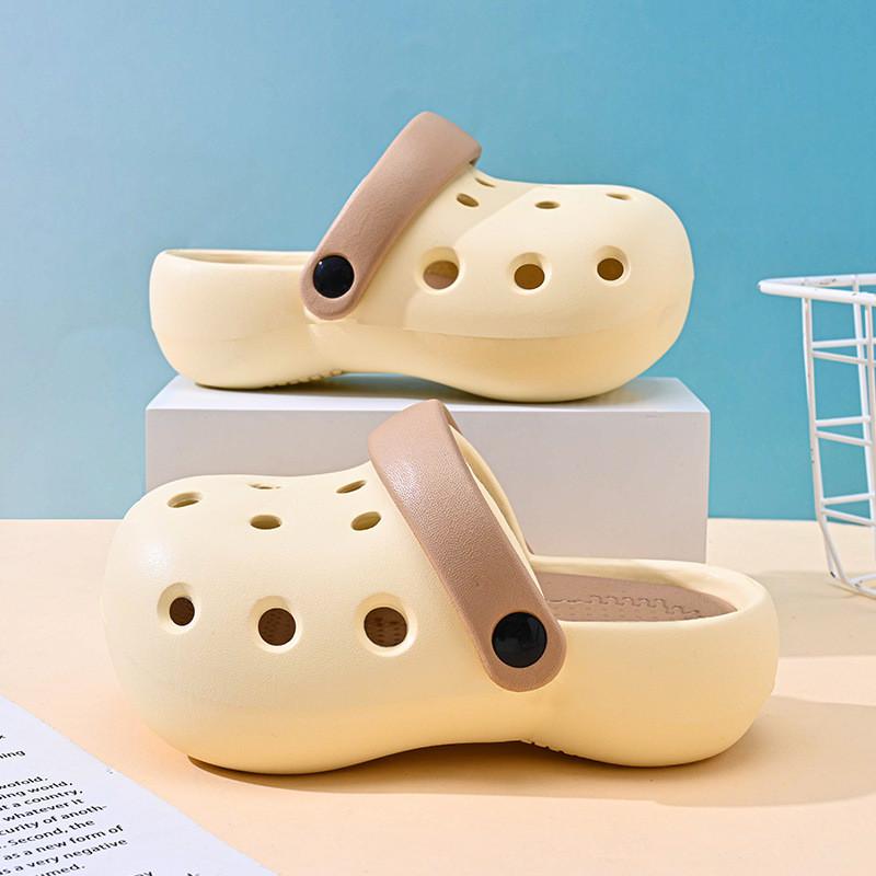 

Functional And Eyecatching Childrens Summer Clogs With Nonslip And Breathable Features Khaki Glossy,190