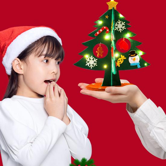 1 sada mini sada vánočního stromečku z plsti s barevným pohádkovým světlem