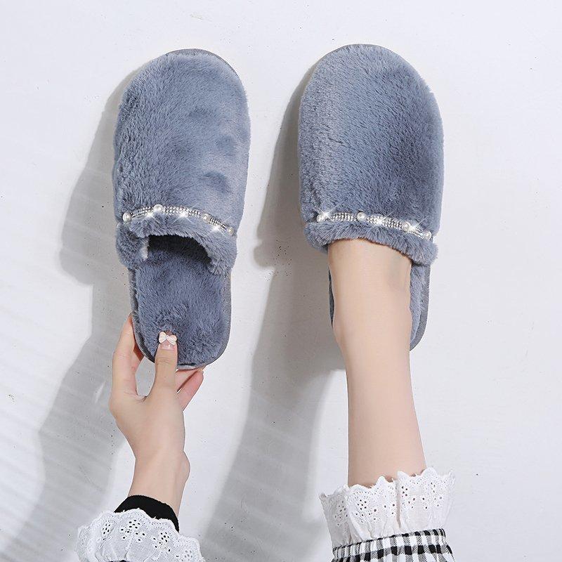 Fashion Crystal Strawberry Cotton Slippers Women 2025 Winter Soft Plush Warm House Slippers Woman Anti Slip Flat Heel Plush Slides Lady
