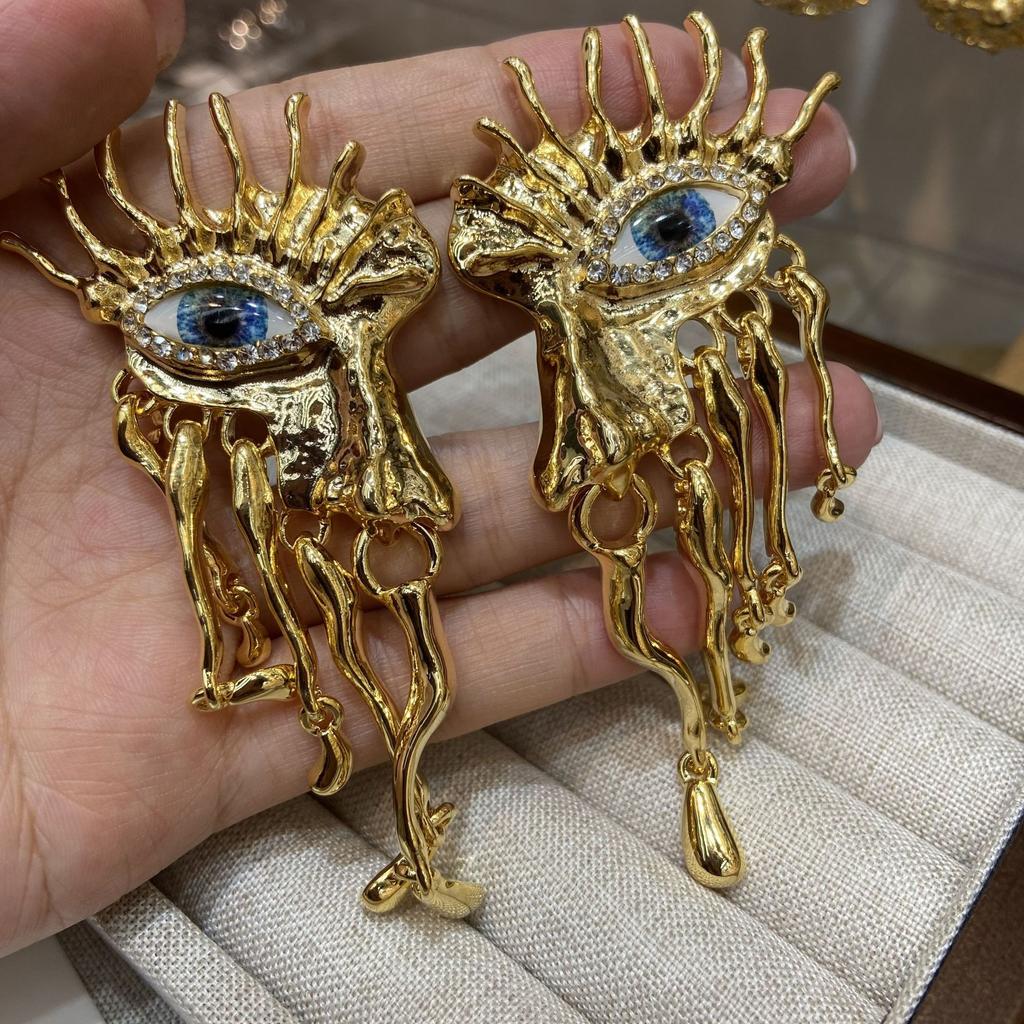Xia Pa Rui Li Eye Earrings Exaggerated Blue Eye Earrings Women'S Retro Fringed Copper Plated Real Gold Color Retention Earrings