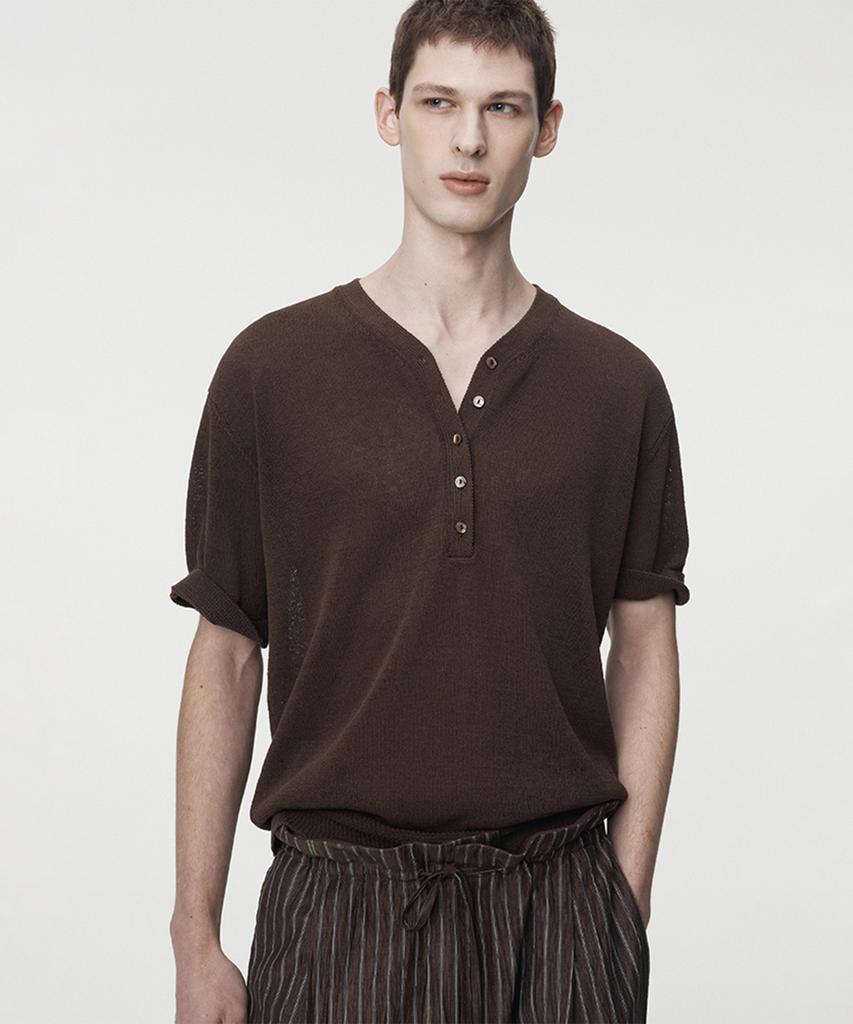 UMARMUNG High Twist Cotton Henley Neck Pullover_Walnut