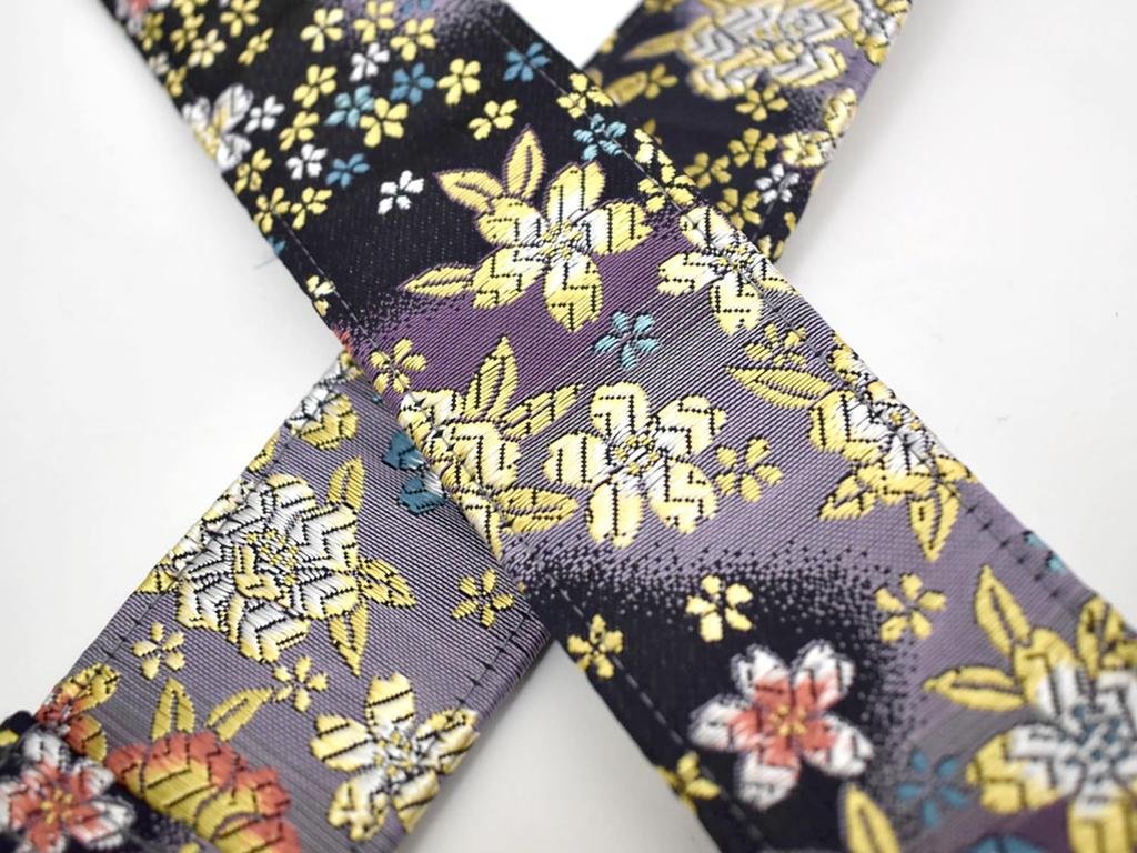 Harmonics J Gitarre Nishijin Brokat Gefertigt in Längenverlauf Kirschblüte Dunkelmarine Gurt, Stoff, Japan, 810-1410mm, Muster, (Nein. 3)/Schwarz