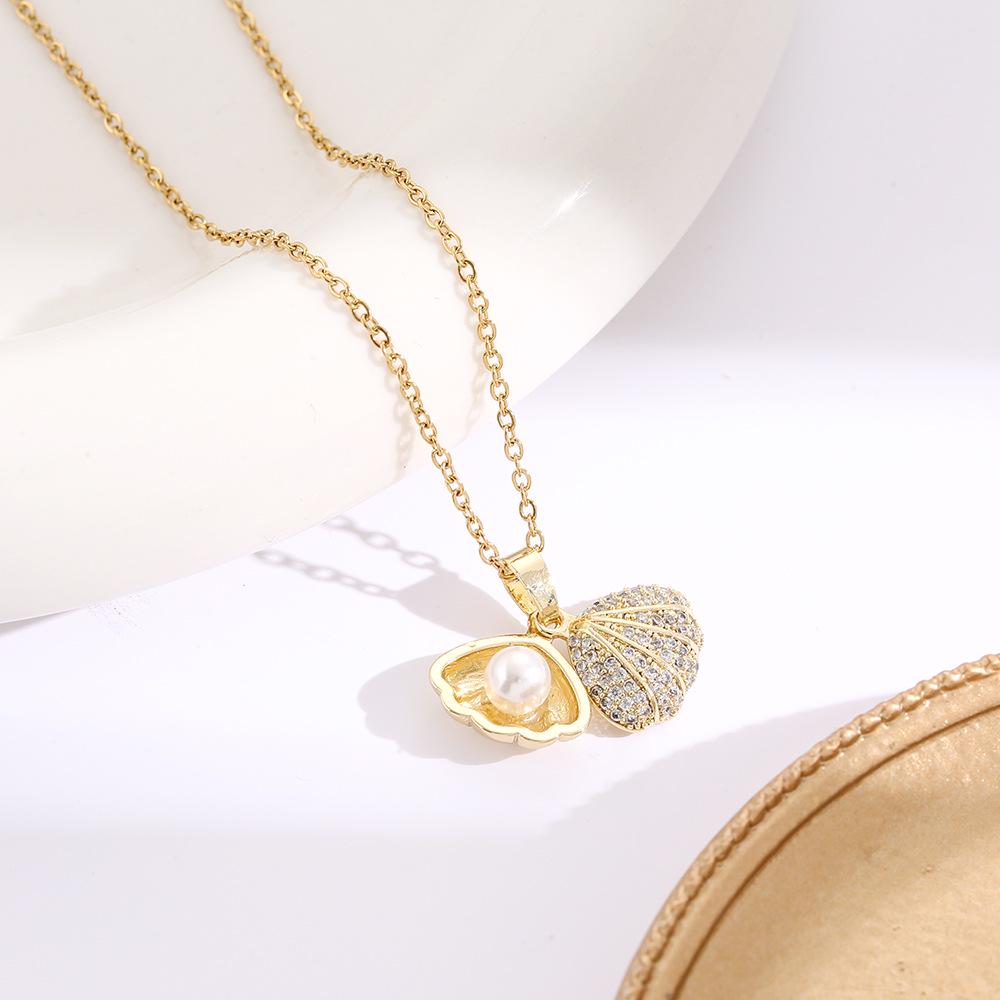 Hochwertige Damen Halskette aus Titanstahl mit vierblättrigem Kleeblatt - Nicht verblassend, vielseitige Schlüsselbeinkette