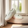 Trendy sneakers that are stylish and versatile: comfortable soft-soled casual wear that breathable