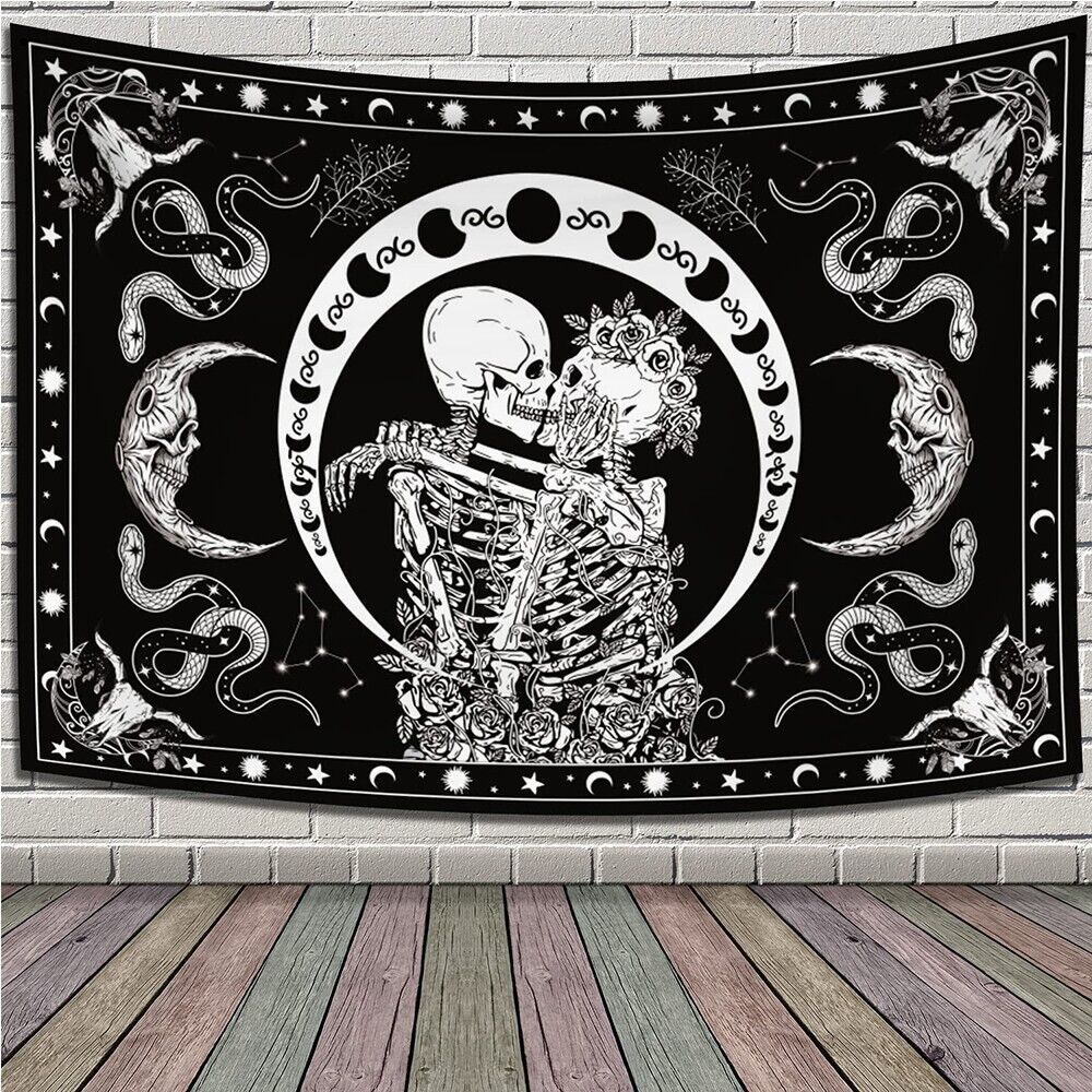 Kissing Skull Tapestry Black White 75x100 чёрный