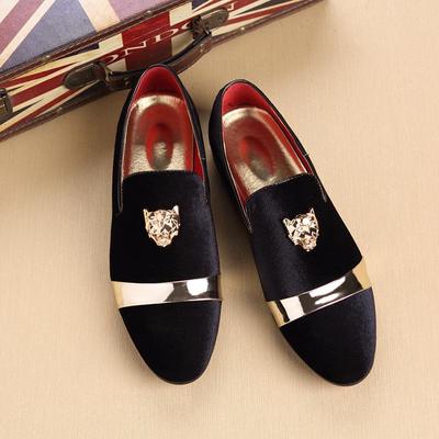 Men Dress Shoes Fashion Embroidery Loafers Designer Metal Buckle Driving Shoes for Men Wedding Party Shoes Casual Flats Moccasin