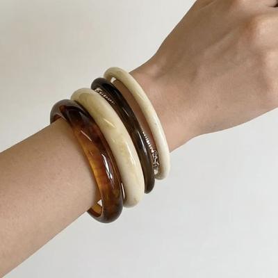 Set di 4 Bracciali Stile Retrò, Braccialetti da Donna Impilabili Leggeri, Superficie Liscia Lucidada, Bracciali Versatili per l'Uso Quotidiano