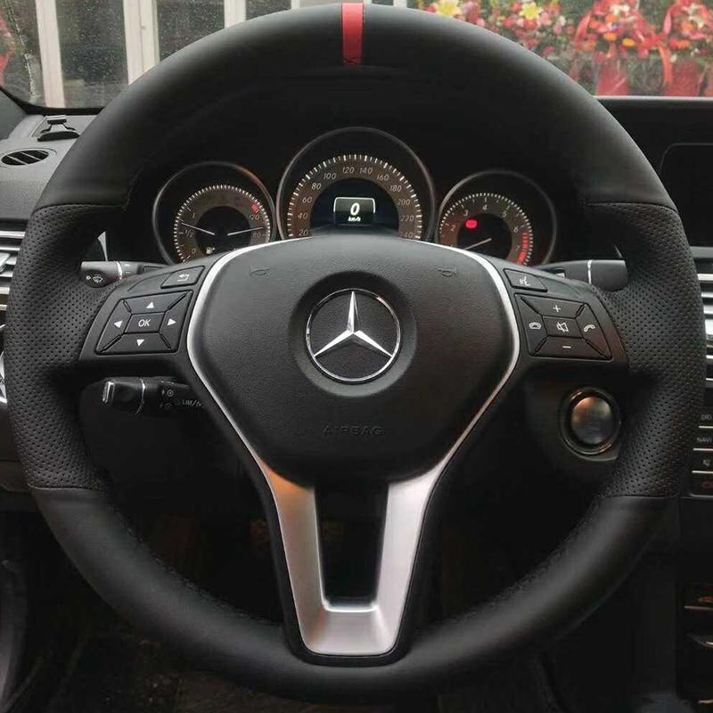 Pro Mercedes Benz W176 W246 Třída A Třída C W204 C117 C218 X218 W212 C207 Ručně šitý protiskluzový potah na volant do auta