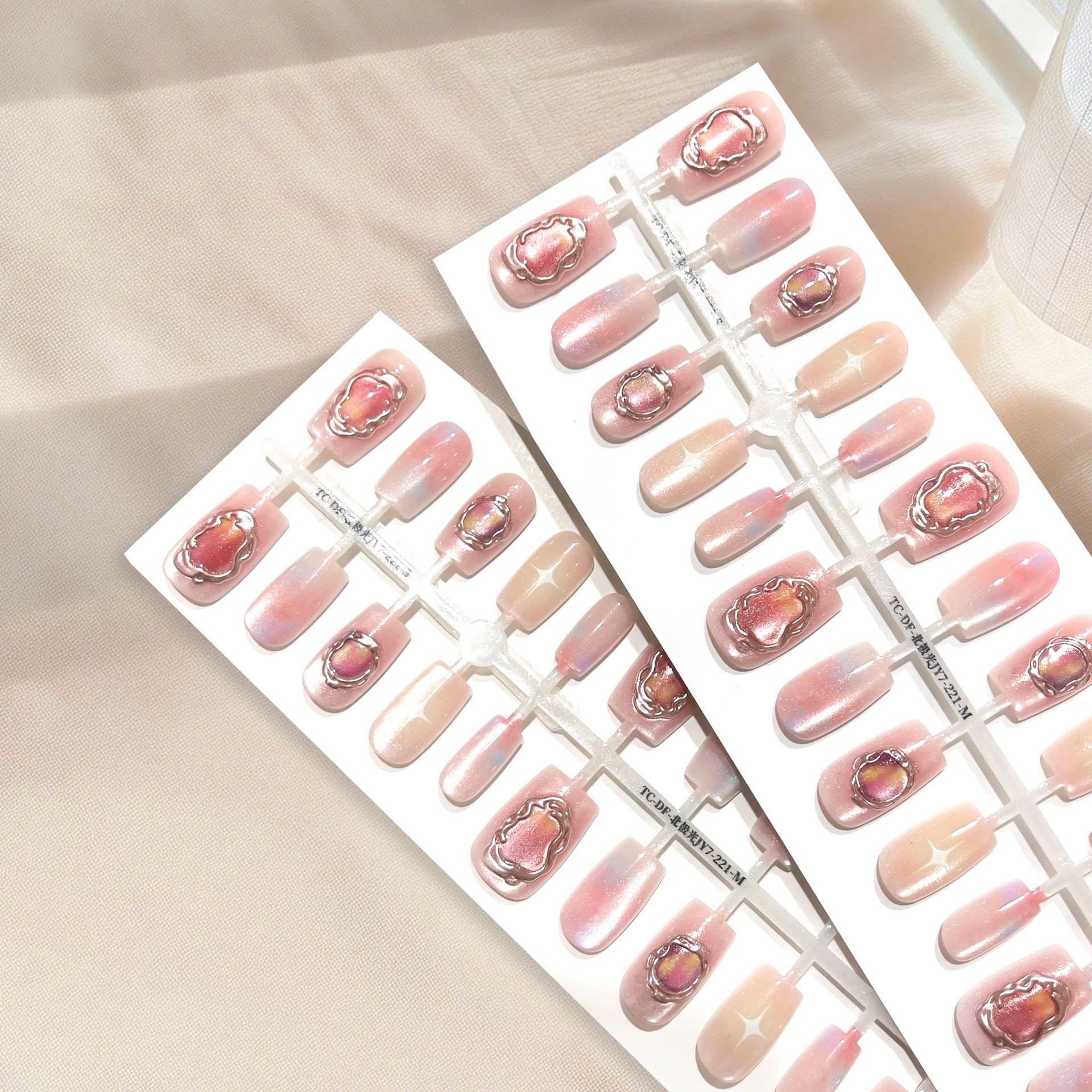 Gold-Plated 3D Cat Eye False Nails with Cartoon Art Stickers