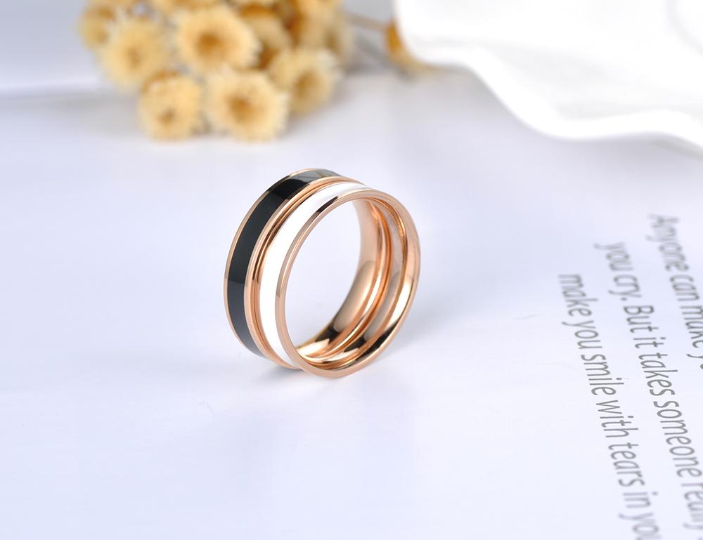JeeMango Fashion Black/white 2 Colors Painting Oil Rose Gold Color Simple Wedding Rings Jewelry Stainless Steel Ring JR18052