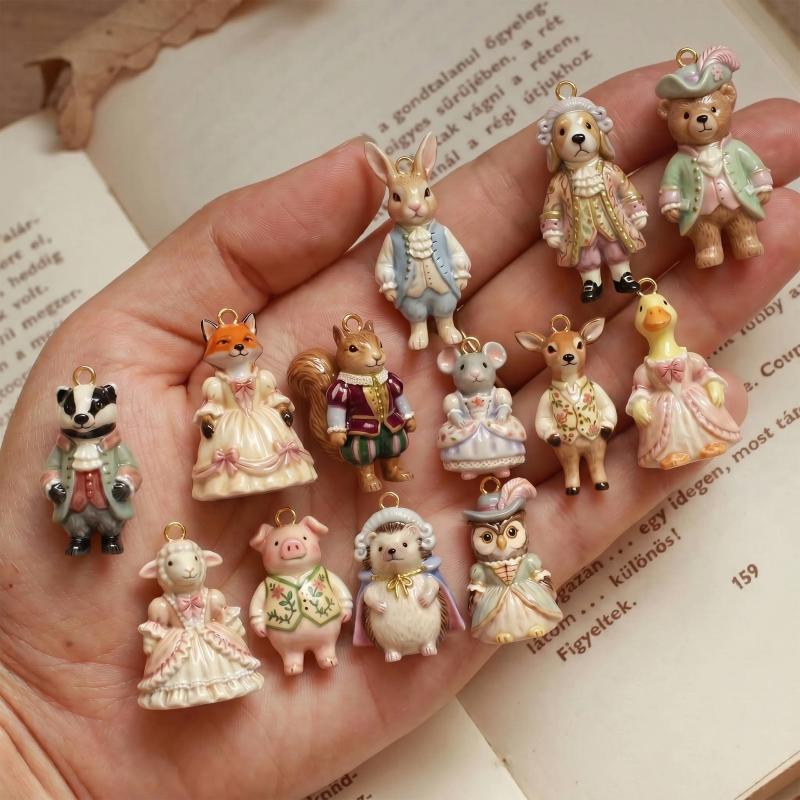 Copper Rococo Animal Figure Charm Pendant Gold Plated Cute Retro Charms For Women Diy Handcraft Bracelet Necklace Accessories