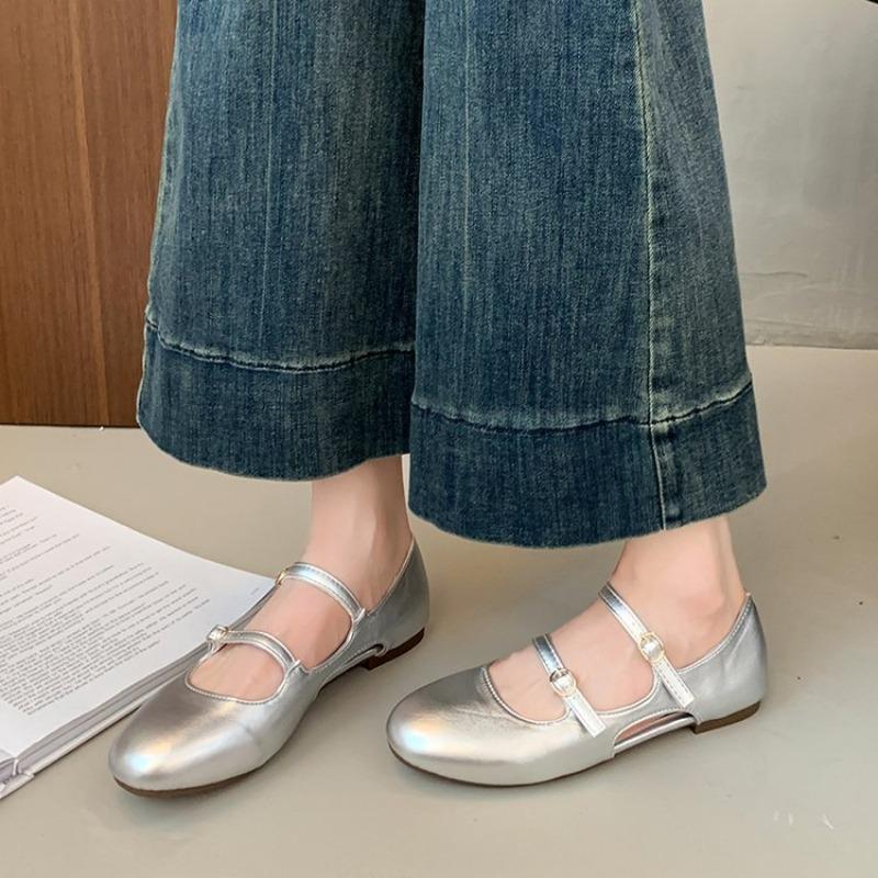 Flat-bottomed double-buckle Mary Jane shoes women's autumn new round-headed grandma shoes student solid-color casual shoes