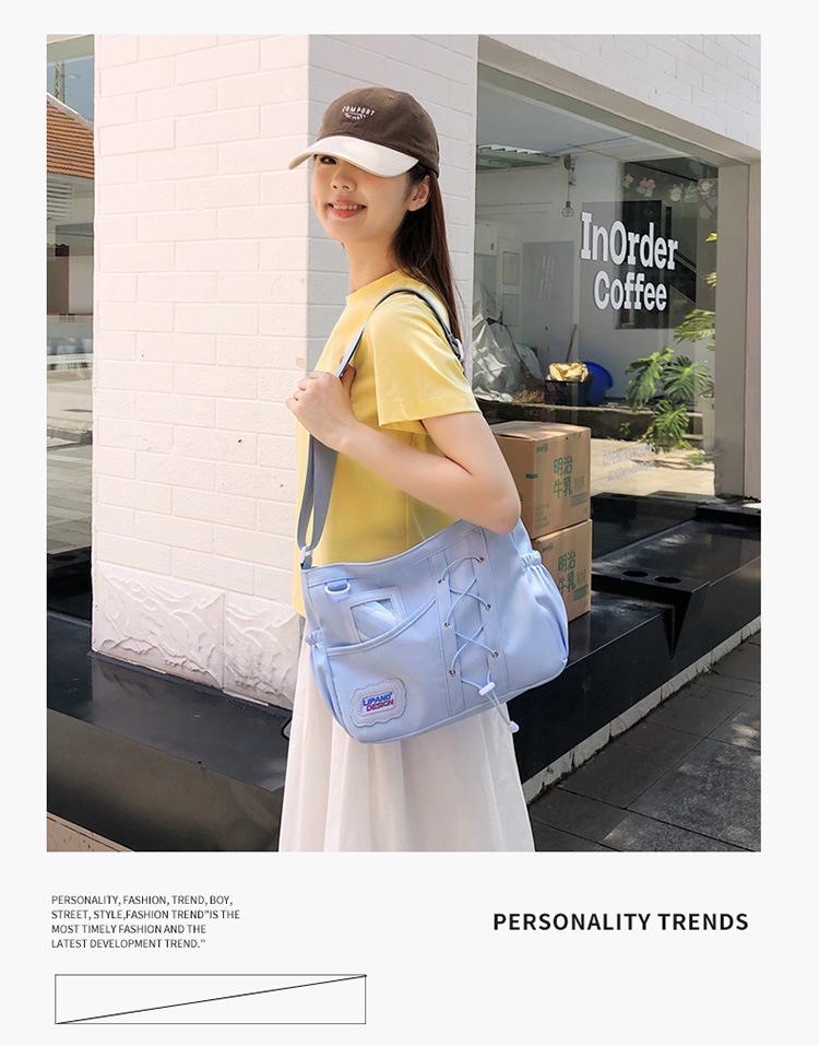 Damen Große Kapazität College Stil Lässig Ita Umhängetasche mit Transparentem Abzeichen