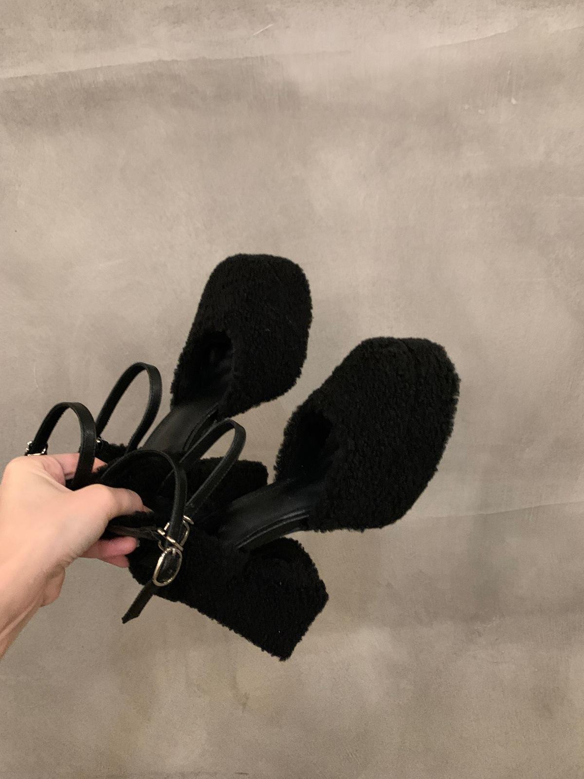 

Туфли Мэри Джейн в стиле Spice Girl на очень высоком каблуке, женская обувь 2024 года, новая весна, осень и зима, пушистая обувь на маленьком толстом каблуке 40 чёрный