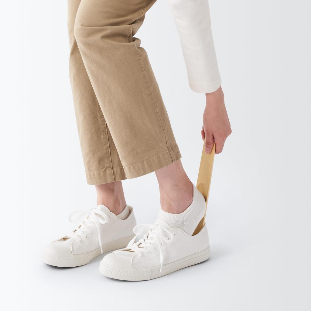 MUJI Wooden MAD22A3A Shoehorn, Small,