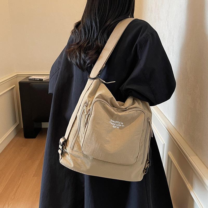 Niche design casual texture women's shoulder tote bag autumn and winter new bag 2025 personalized crossbody bag