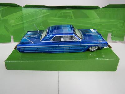 Maisto 1964 Chevrolet Impala SS Blue Finished Product 1/26