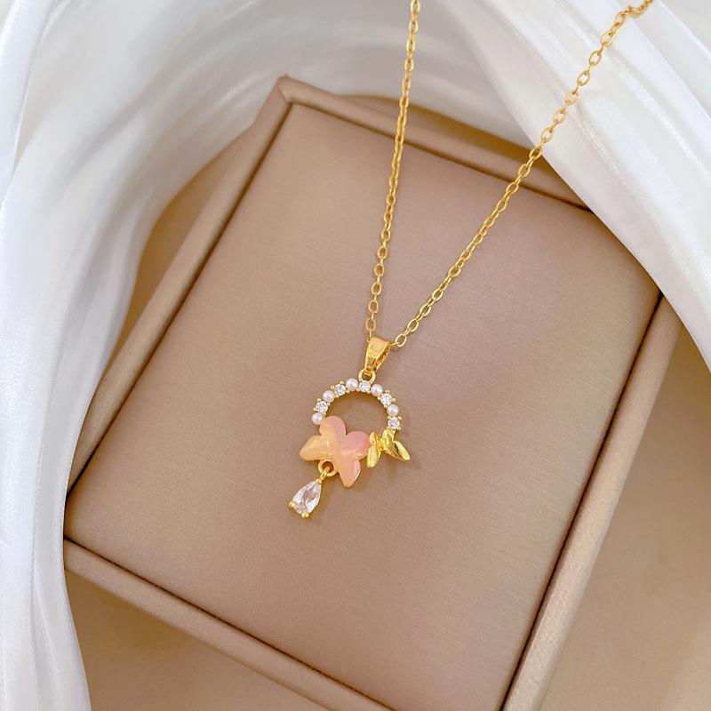 Fashion Exquisite Butterfly Pendant Necklace for Women