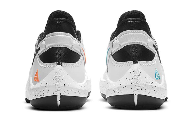 Nike Freak 2 Slip-Resistant Cushioning Wear-Resistant Low-Top Children's Basketball Shoes Gray White Black Teenagers CW3227-101