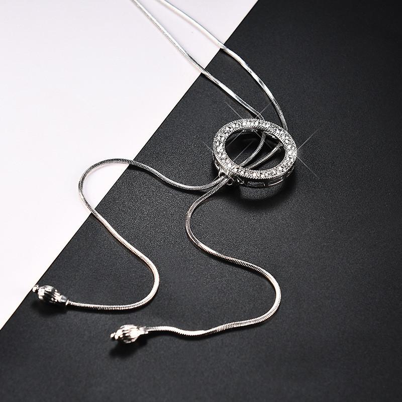 Beautifully Korean Crafted Geometric Necklace For Women Ideal For Fall And Winter
