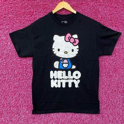 Sanrio Hello Kitty Kawaii Graphic Design T-Shirt