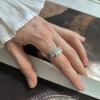 Серебряное кольцо с фианитами, вес изделия 4,18 гр (2207658)