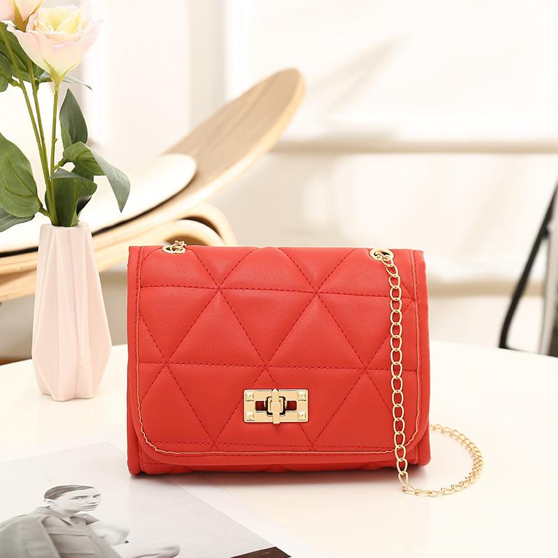 Rhombus Embroidered Lock Chain Small Square Bag, a New Versatile One-shoulder Messenger Women's Bag