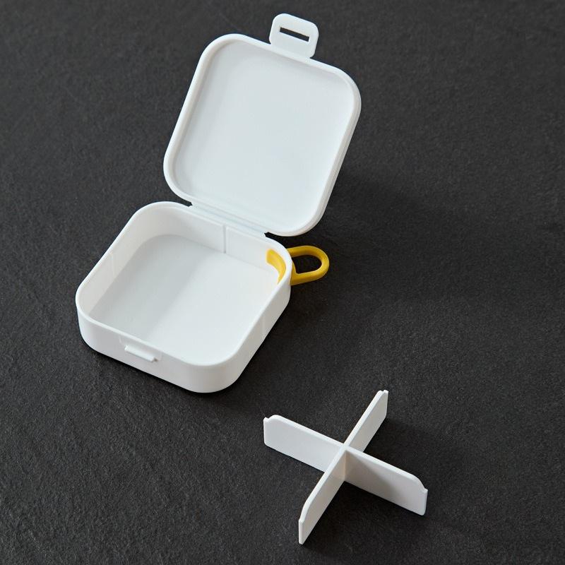 1PC Simple mini portable compartment storage box pills candy health products sponge earplugs small accessories travel storage box