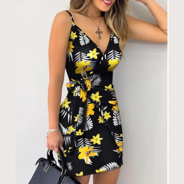 

Летнее женское платье на шнуровке с v-образным вырезом и принтом на бедрах S