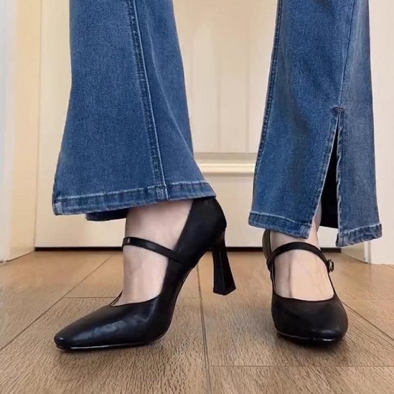 

Retro square head one-word buckle high heels women s thin heels light mouth single shoes Mary Jane women s shoes 40 коричневий