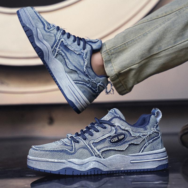 Men's Personalized Denim Retro Fashion Skateboarding Shoes Versatile Men's Sports Shoes Outdoor Sports and Casual Shoes