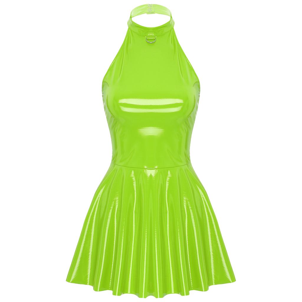 Damekjole i lakkskinn halterneck uten ermer svingskjørt minilengde klubbfestkjole