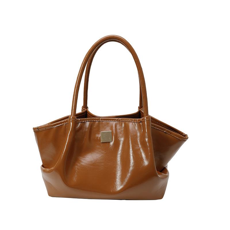 Premium Oil Wax Pitot Bag Women's Niche Vegetable Basket Bag Retro Commuter Handbag Casual Shoulder Armpit Bag