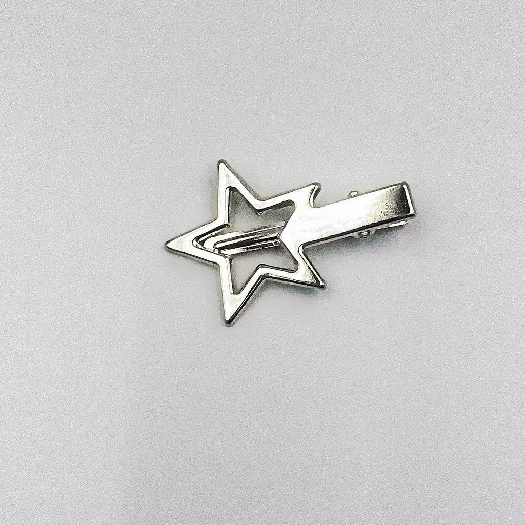 Y2K Silver Star Hair Clips Women Korean Simple Metal Cold Wind Hairpin Girls Sweet Cool Headdress Hair Accessories