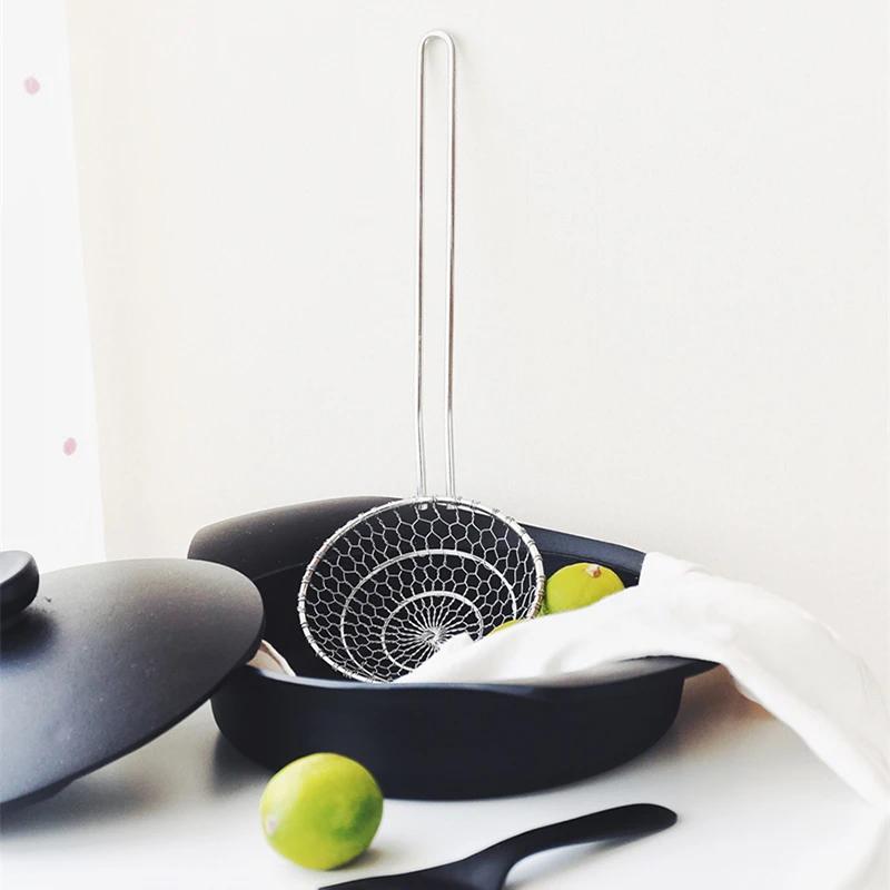 Household Noodle Dumpling Screen Small Kitchen Fried Hot Pot Fence Scoop Up Colander Strainer Leaky Spoon Filter Screen Spoon