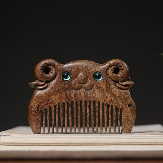 Portable Black Gold Sandalwood Zodiac Mini Comb with Blue-Eyed Carved Flower Design