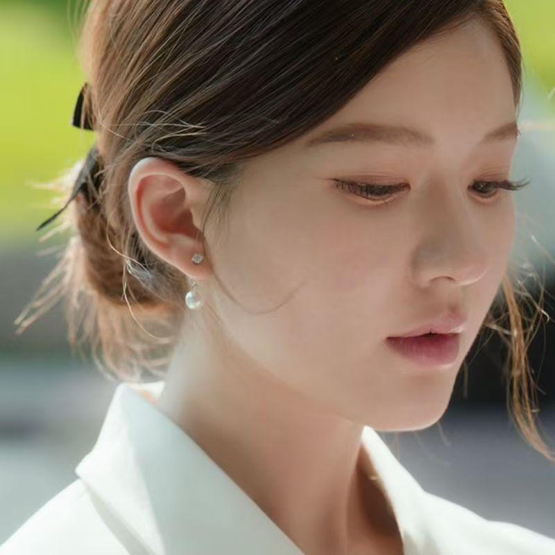 Radiant Pearl Back-Hanging Stud Earrings: Zhao Lusi & Xu Yan Style – Elegant and Versatile Ear Jewelry