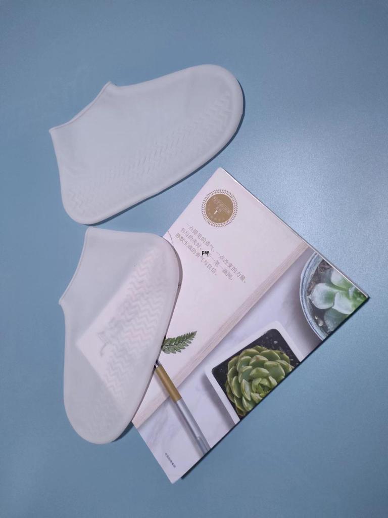 Rainproof Non-slip Snowproof Wear-resistant Latex Silicone Shoe Covers for Adults & Kids
