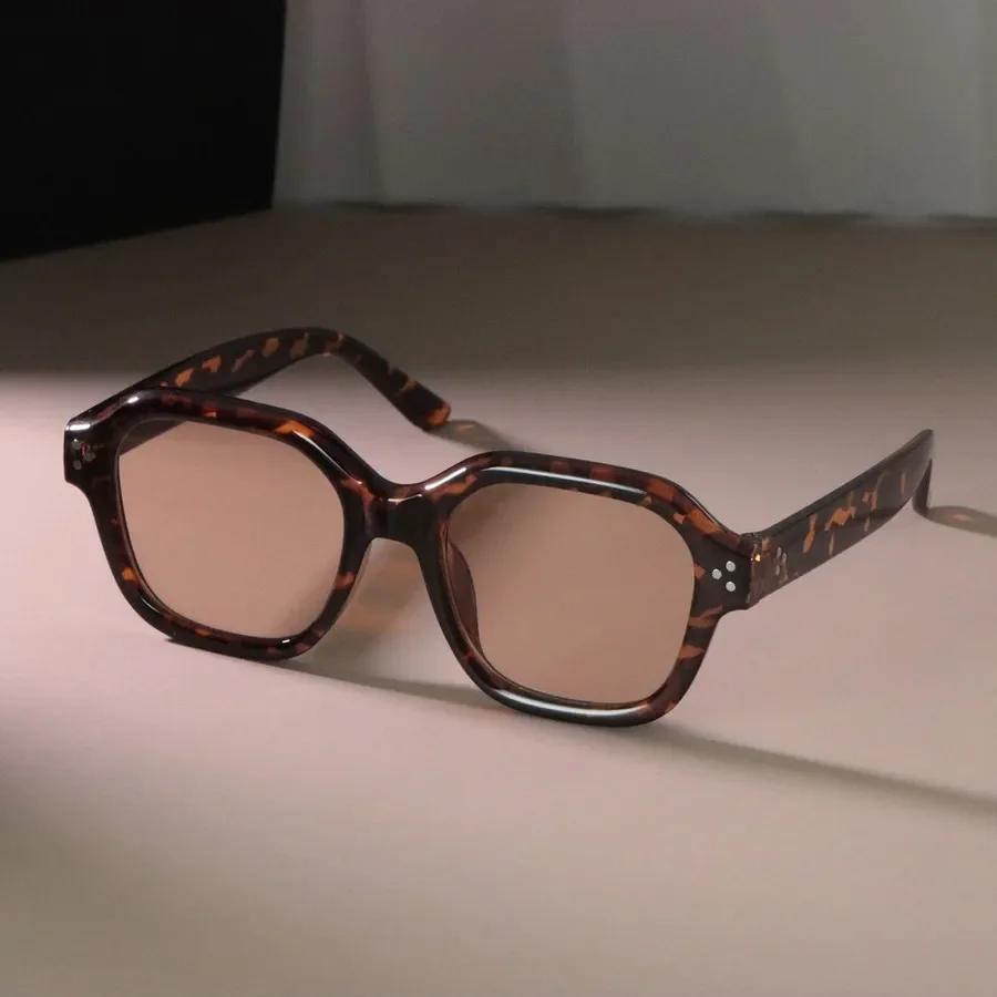 Lässige quadratische Designer-Sonnenbrille Damen Herren Großer Rahmen Spiegel Sonnenbrille Weiblich Männlich Outdoor Lieblich Marke