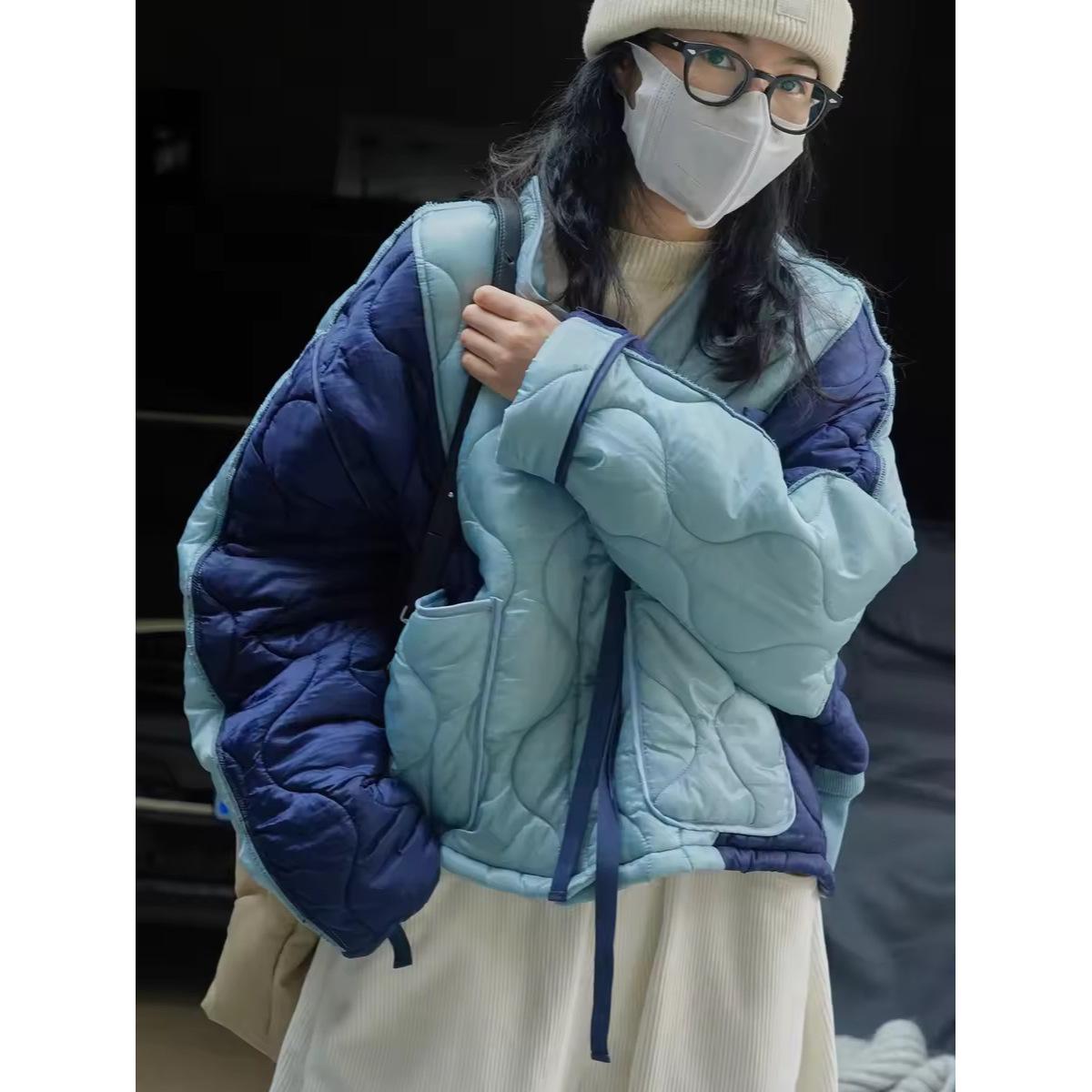 

Зимняя стеганая куртка Лувр в японском уличном стиле - ромбовидный узор, защита от холода, теплая и мягкая верхняя одежда для женщин Medium синий