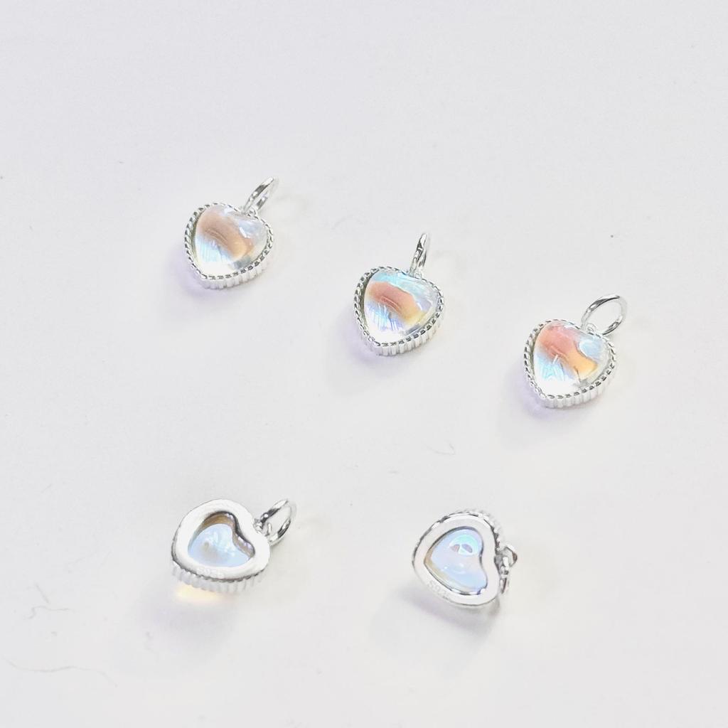 S925 Sterling Silver Iridescent Gradient Heart Charm for DIY Jewelry: Necklaces, Bracelets, and Foot Ornaments.