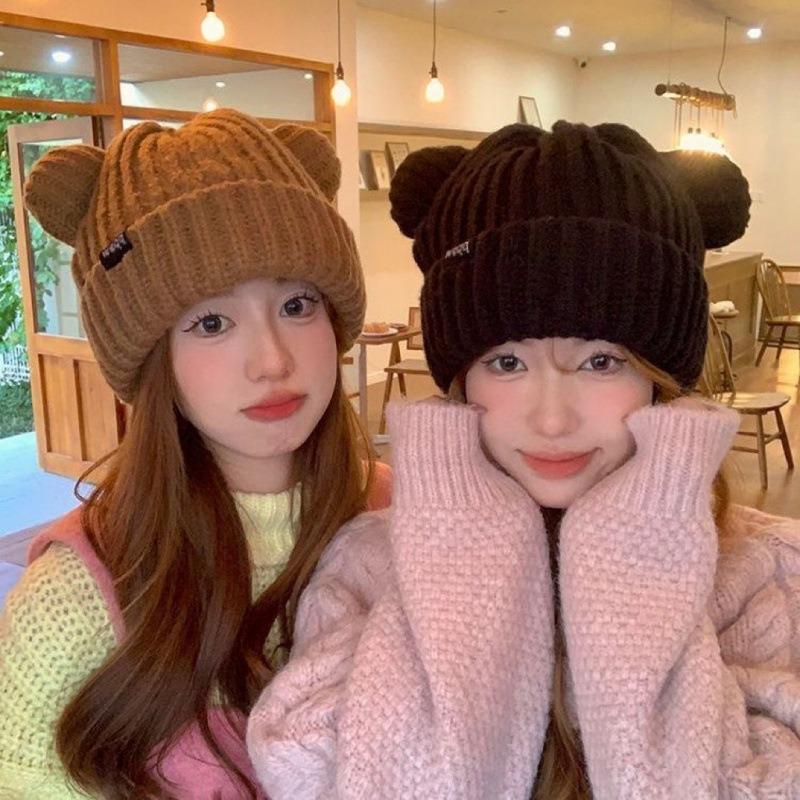 A cute cat ear knitted wool hat for children is fashionable in autumn and winter, fashionable and velvet to keep warm